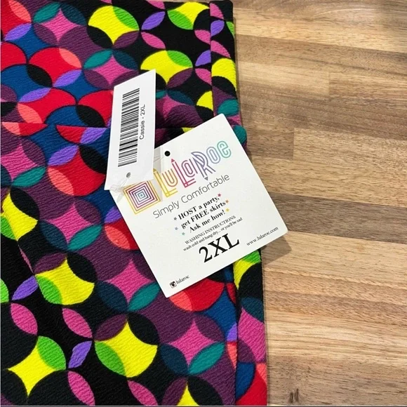 LuLaRoe Cassie Pencil Skirt Multicolor Retro Print NWT - Picture 4 of 7